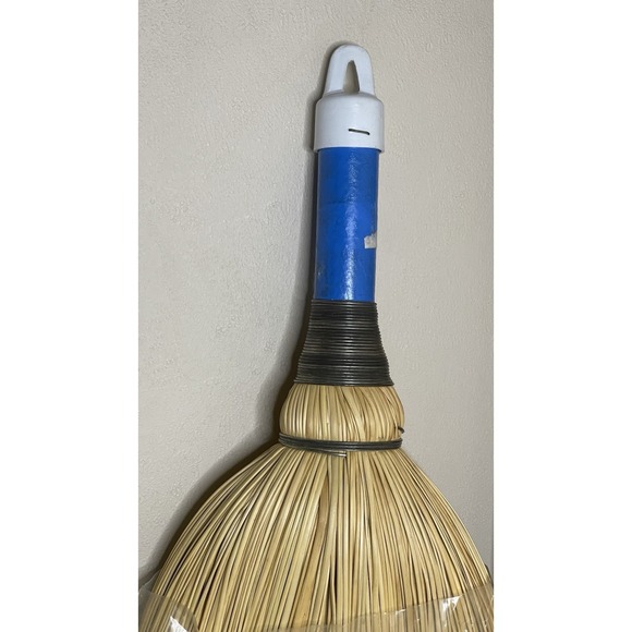 21 Inches Long 10 Inches Wide Handheld Corn Broom By Delta Quality Hanging Hook - Picture 4 of 5